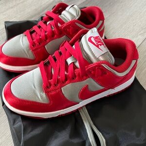 Women’s satin Nike dunks size 5